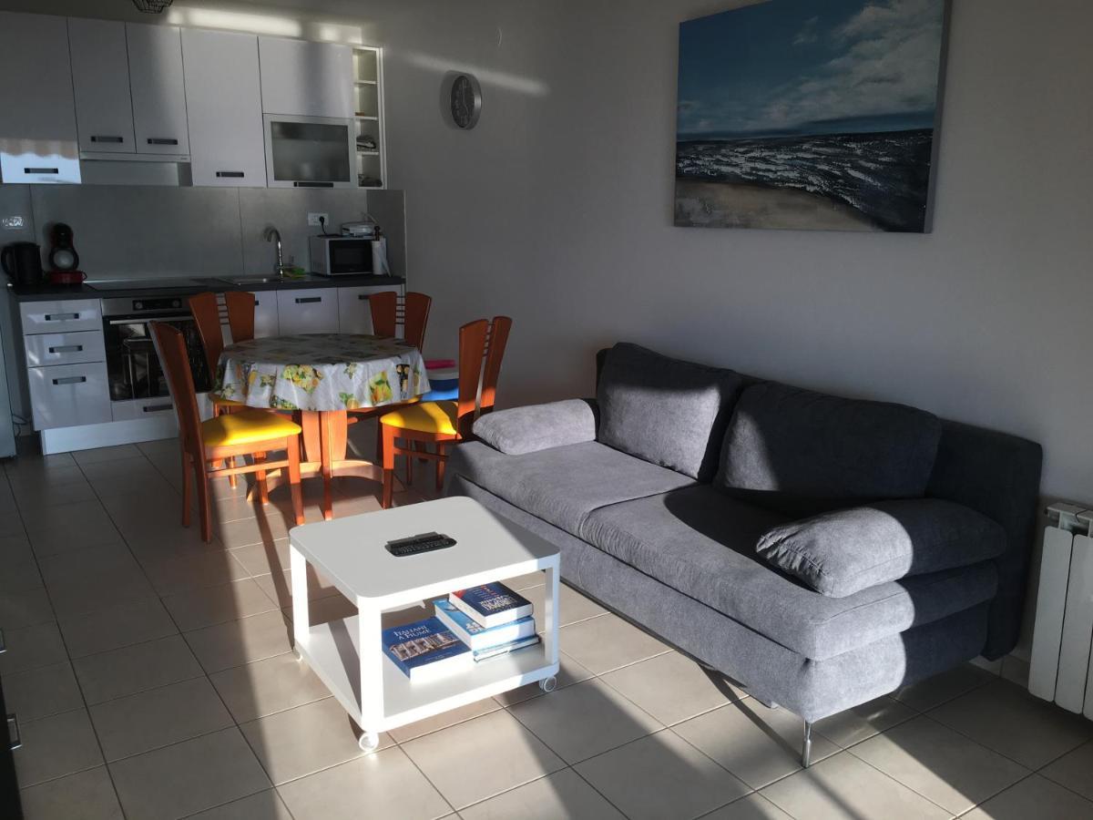 Swimming Apartment *